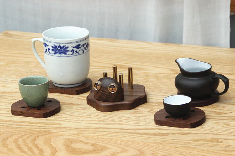 The Beetle Edit – Walnut & Brass Tea Coaster
